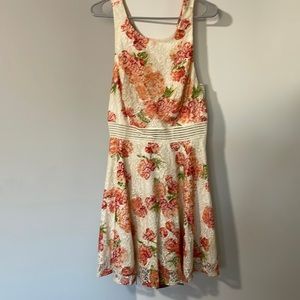City triangles floral dress